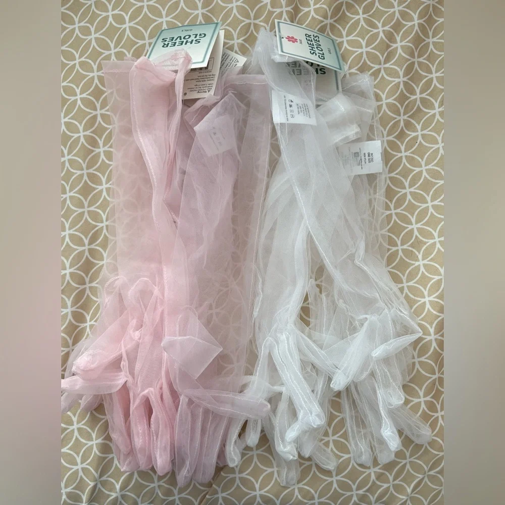 Girls dress up gloves, assorted styles. NWT!